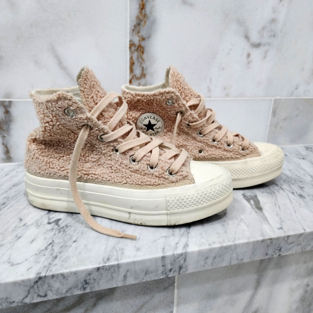 ✨❄️Converse Sherpa Platform /High Tops /Size 6 Trainers Beige Shoes